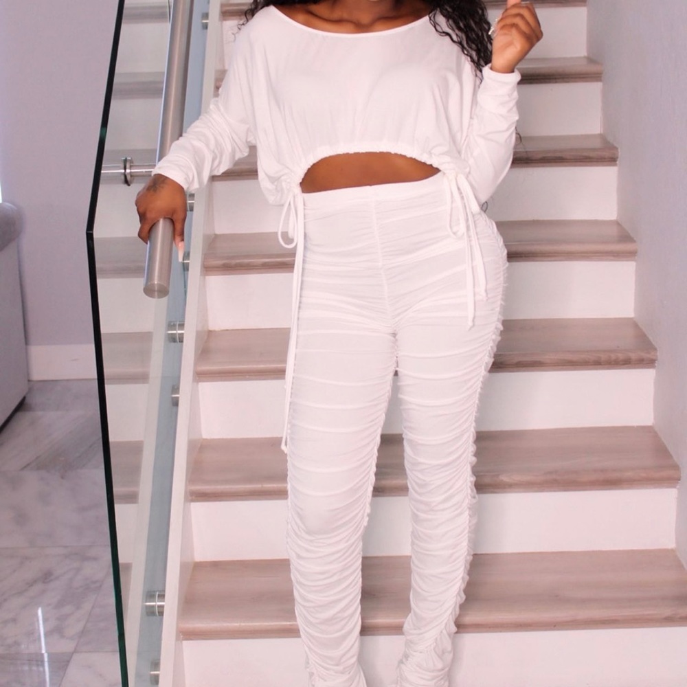 Two-piece white pants set
